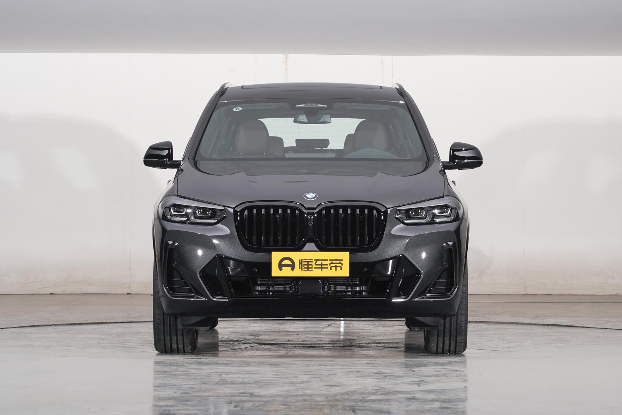 宝马x3新款2022款和奔驰glc300l,2022款宝马x330i领先试驾视频