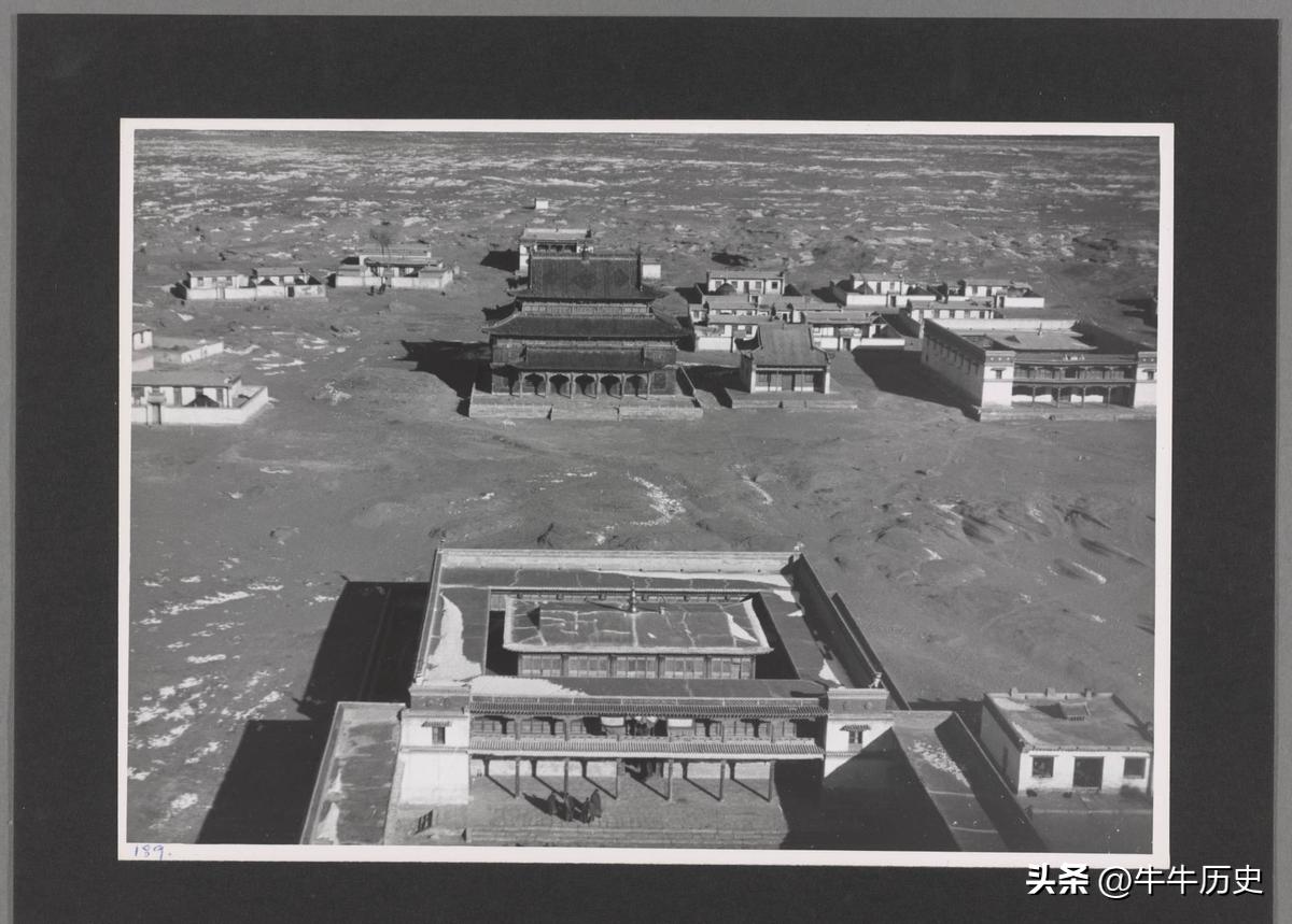 男人藏品,男子收藏罕见100元纸币