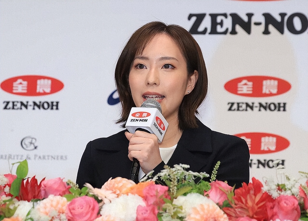 石川佳纯对阵孙颖莎世乒赛,日本乒乓球名将石川佳纯退役