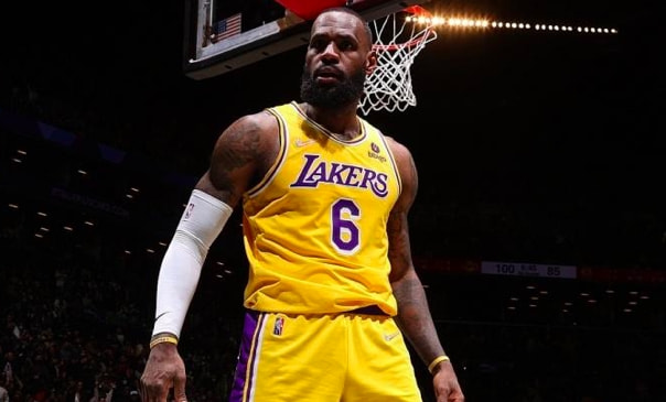 老詹膝盖伤情,膝盖伤病浓眉哥康复进展