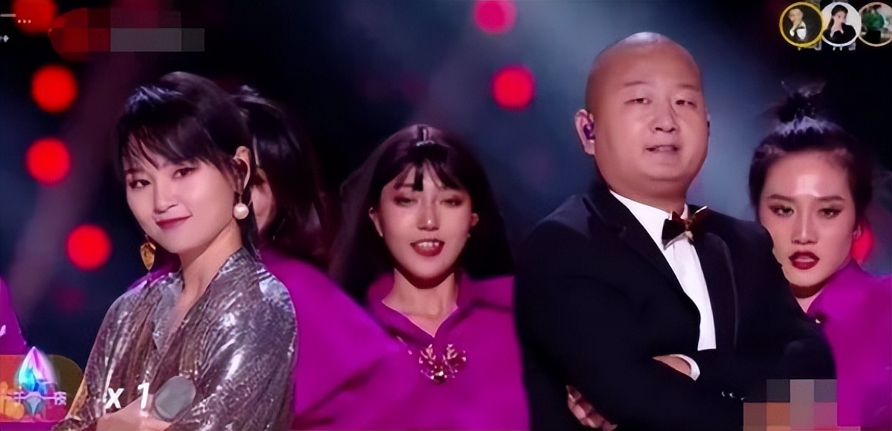 网红giao哥回应酒吧演出被打,网红giao哥现身酒吧捞金十分钟