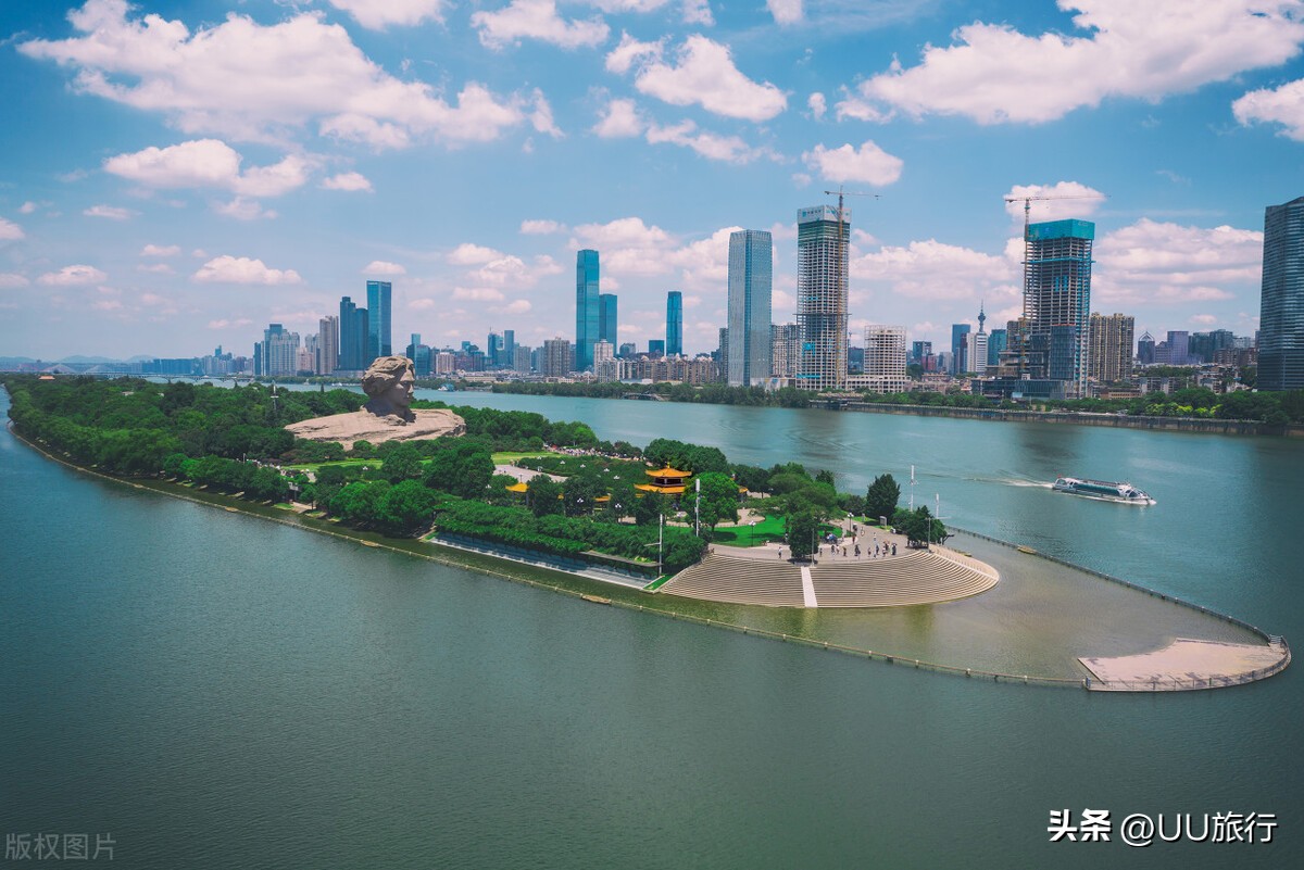 长沙最好玩的景点和最好吃的地方,桂林到长沙路上有什么景点值得玩