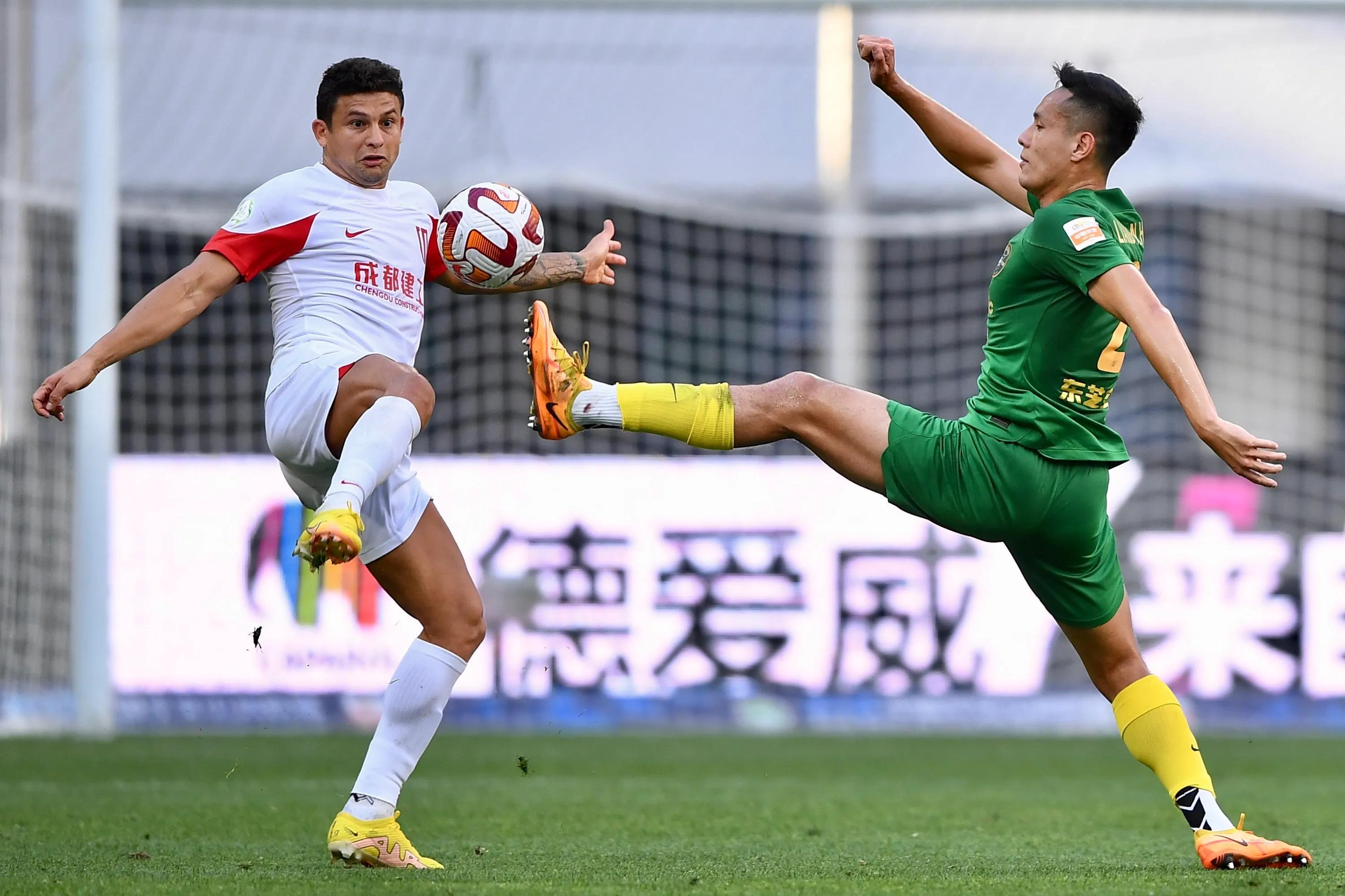 传控打法不再吃香，功利足球再抬头？乱世中超唯快不破