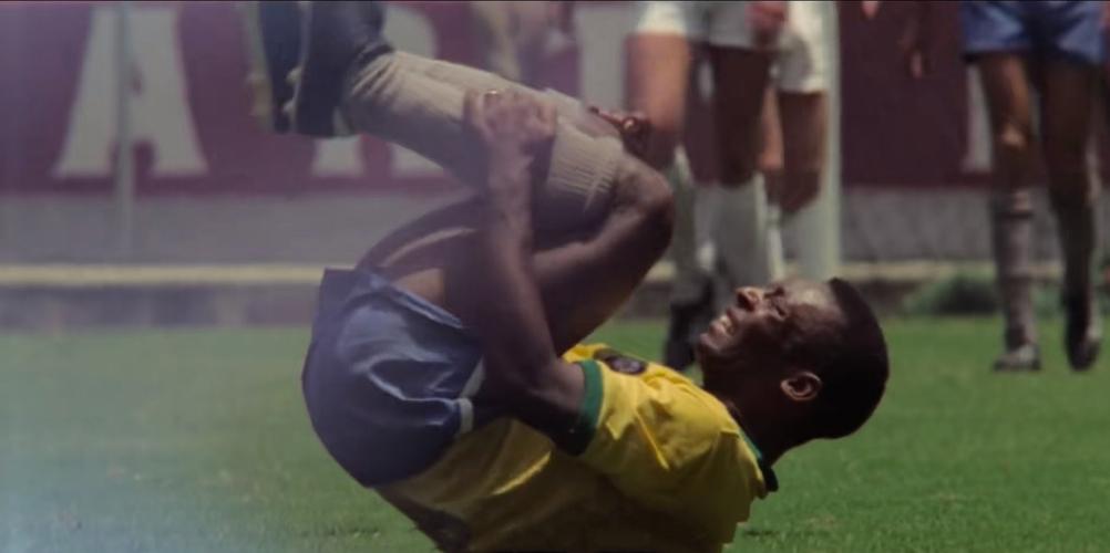 巴西球王贝利个人资料简介,球王贝利坎坷的传奇成名之路