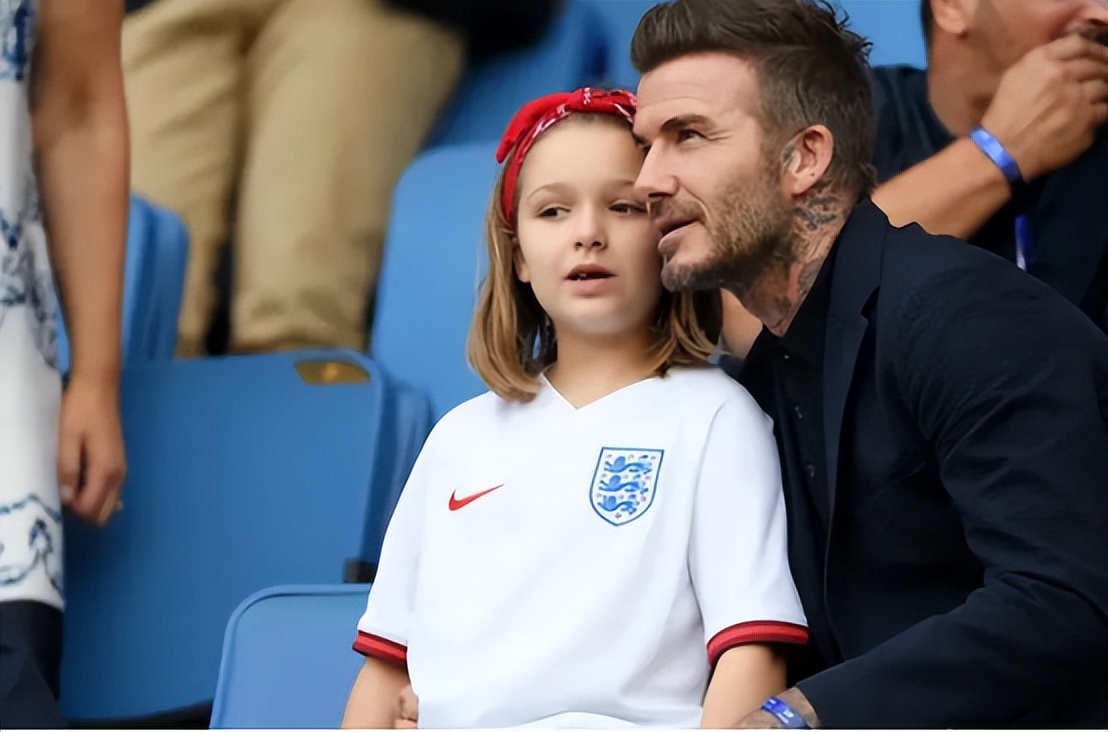 贝克汉姆四个孩子,贝克汉姆三个儿子颜值