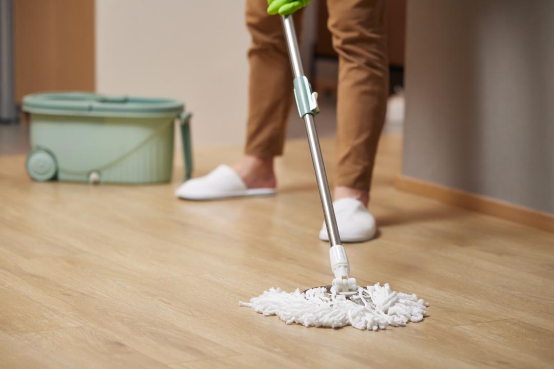 木地板通铺起拱能自己恢复吗,已经铺好的木地板不平怎么补救