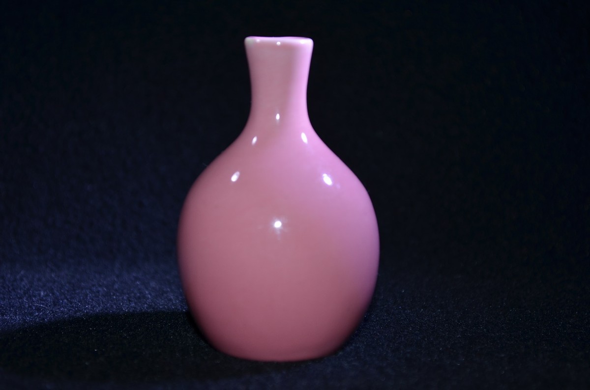 康熙时期红釉瓶图片,淡描青花瓷器鉴定