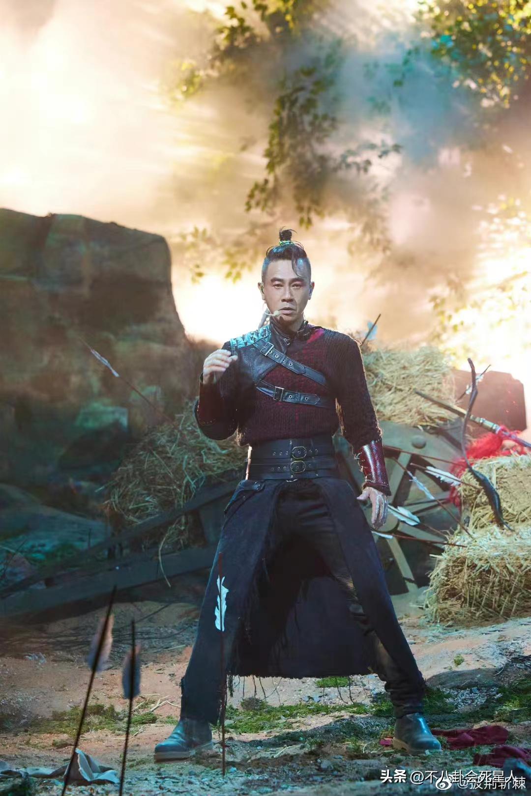 陈小春为啥还参加第二季披荆斩棘,陈小春出道15年的艰难成名史