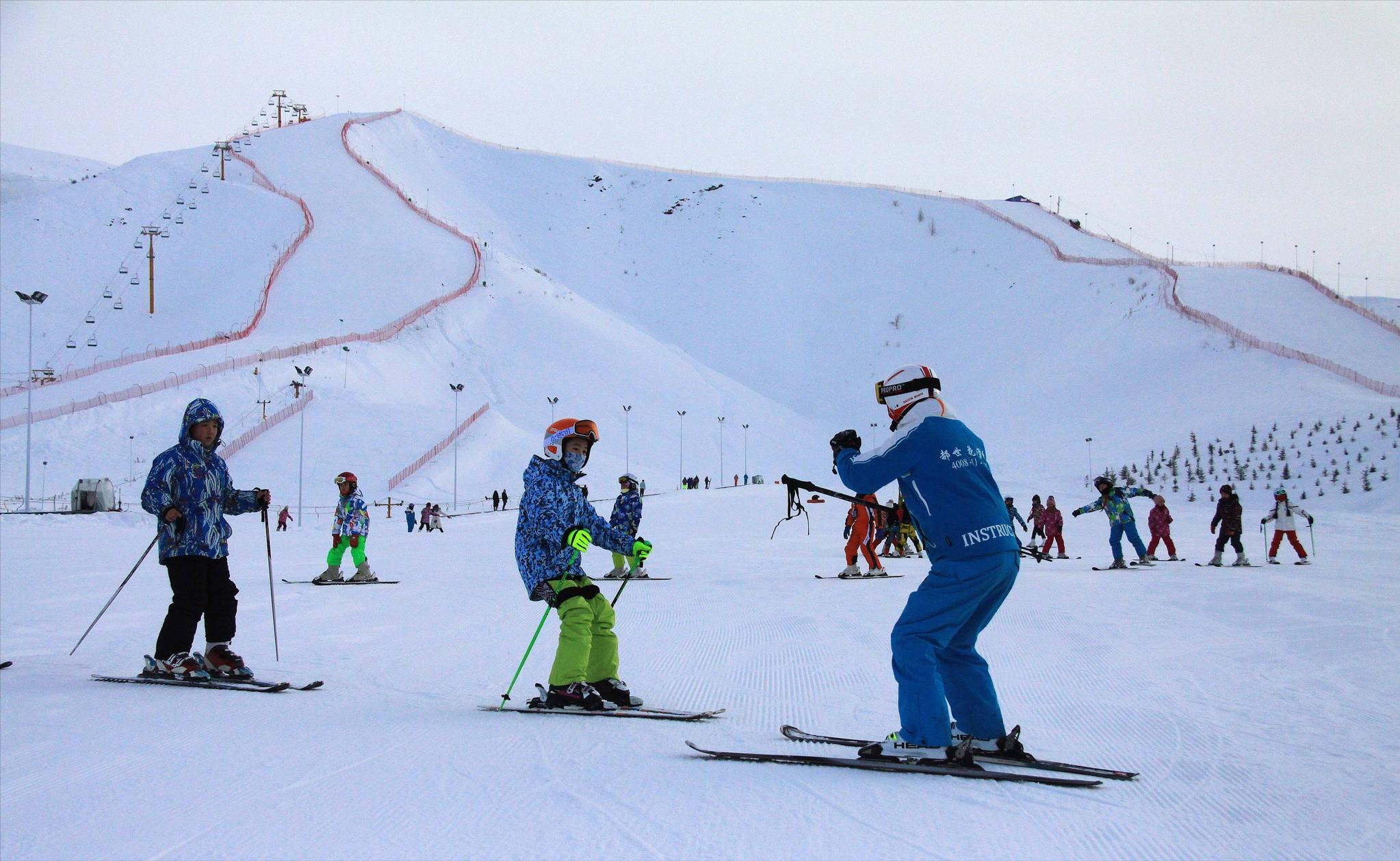 国内滑雪度假推荐,今年去哪里滑雪便宜