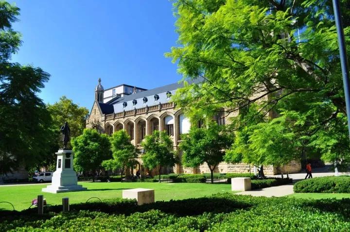 中外合作办学澳洲留学,澳洲合作大学