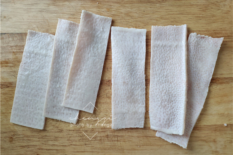 猪皮冻最正宗的做法妙招姐,晶莹剔透的猪皮冻详细教程