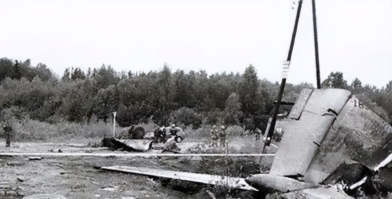 叶挺飞机撞山遇难，周总理坚信是阴谋，50年后一老汉交代：我干的