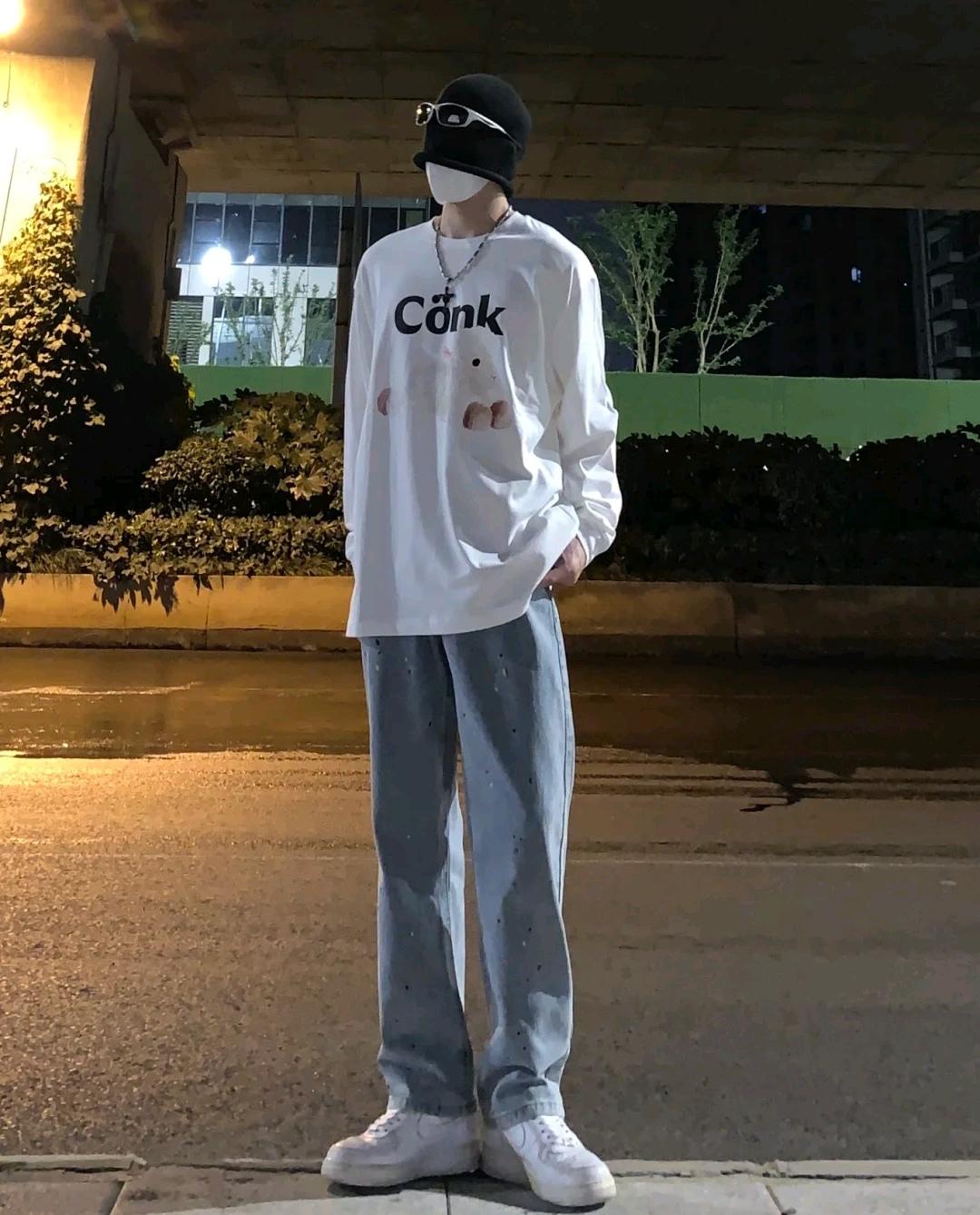 黄黑皮穿黄色衣服显白还是显黑,黄黑皮男人怎么穿才能显白