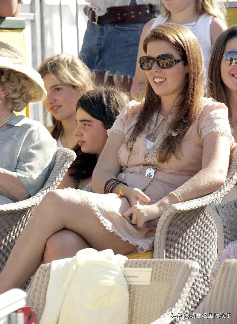 2022年国际太阳镜日：20张王室成员戴墨镜的照片