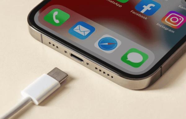 是要变天了吗？苹果iPhone15改用Type-c充电接口，但别高兴得太早