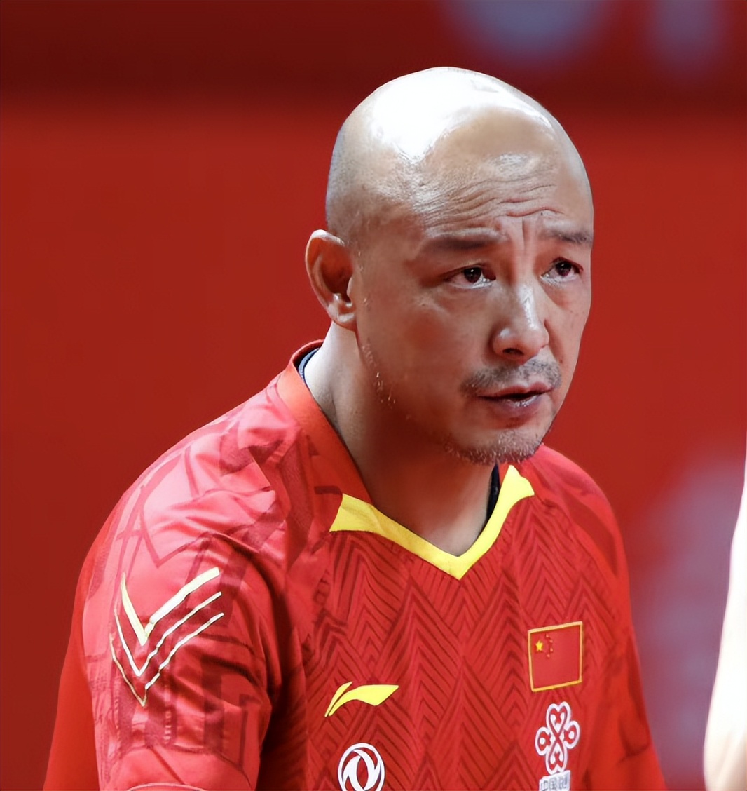 乒乓球伊藤美诚被打哭名场面,张本智和伊藤美诚最近的消息