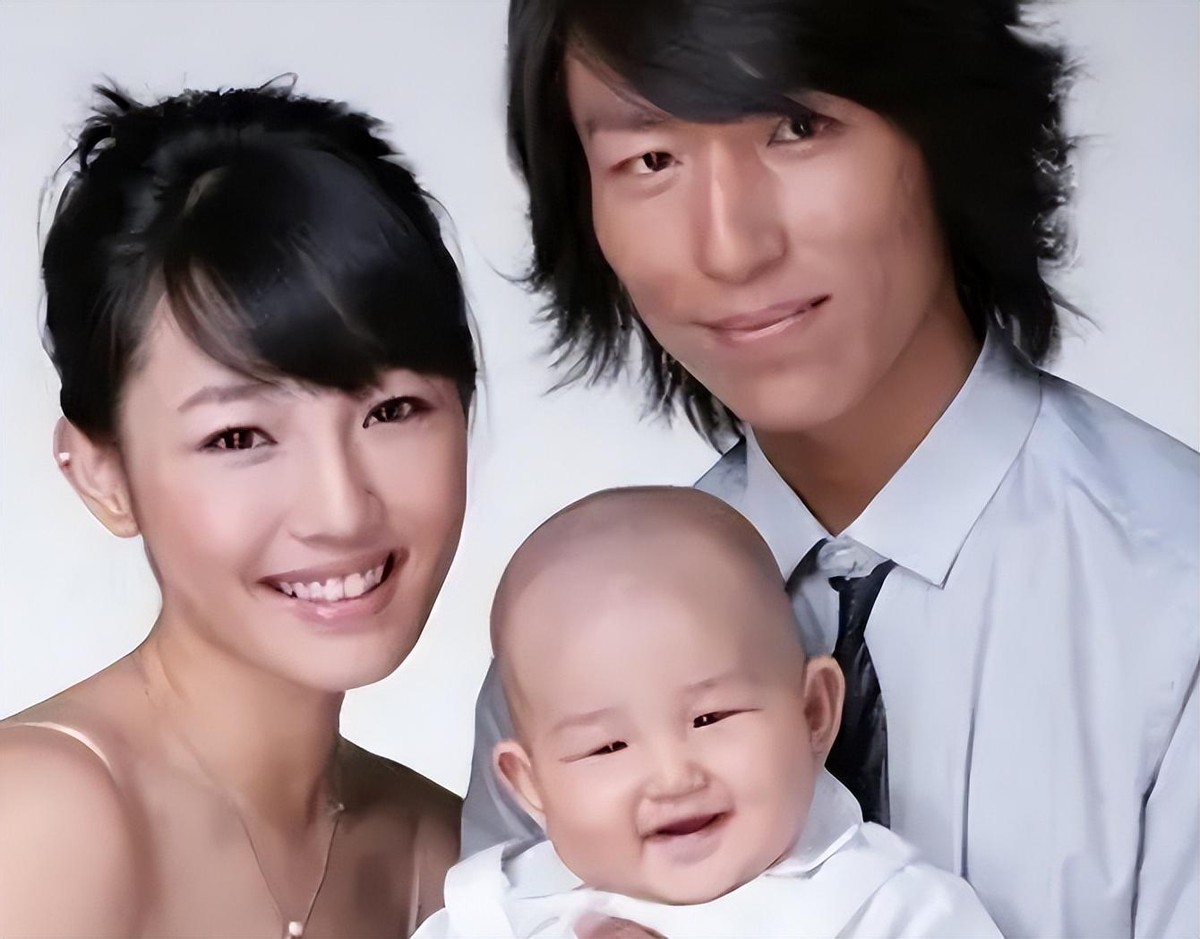 白百何陈羽凡公开离婚5年后，她带儿子改嫁导演，他却落魄无比