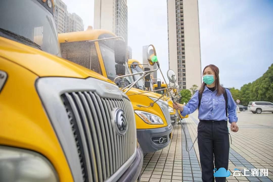 学生及家长出行情况登记卡,湖北襄阳办学生卡需要什么证件