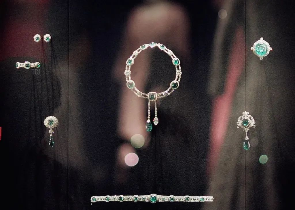 羡慕英王室“传家宝”数不胜数？学会这几招，你的珠宝盒也能常戴常新