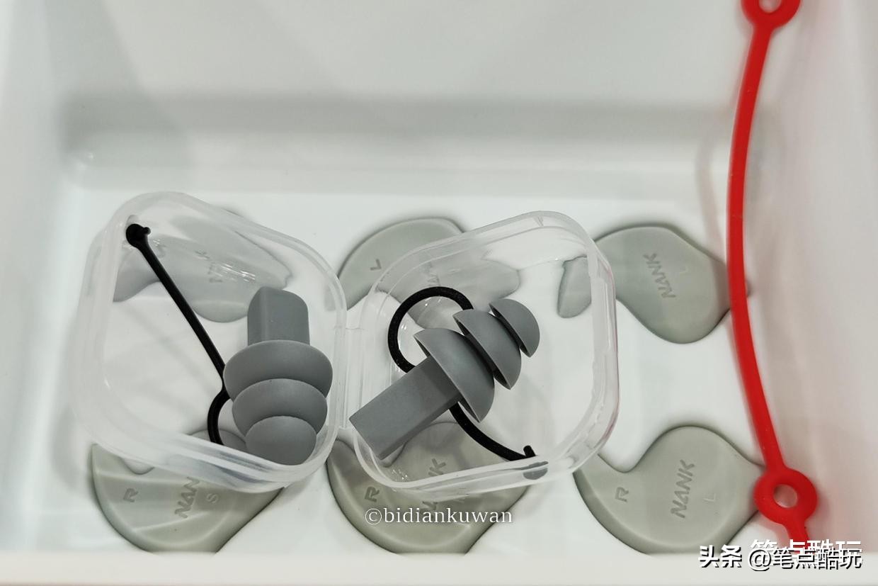 什么样的骨传导耳机比较好,华为骨传导耳机和南卡骨传导耳机