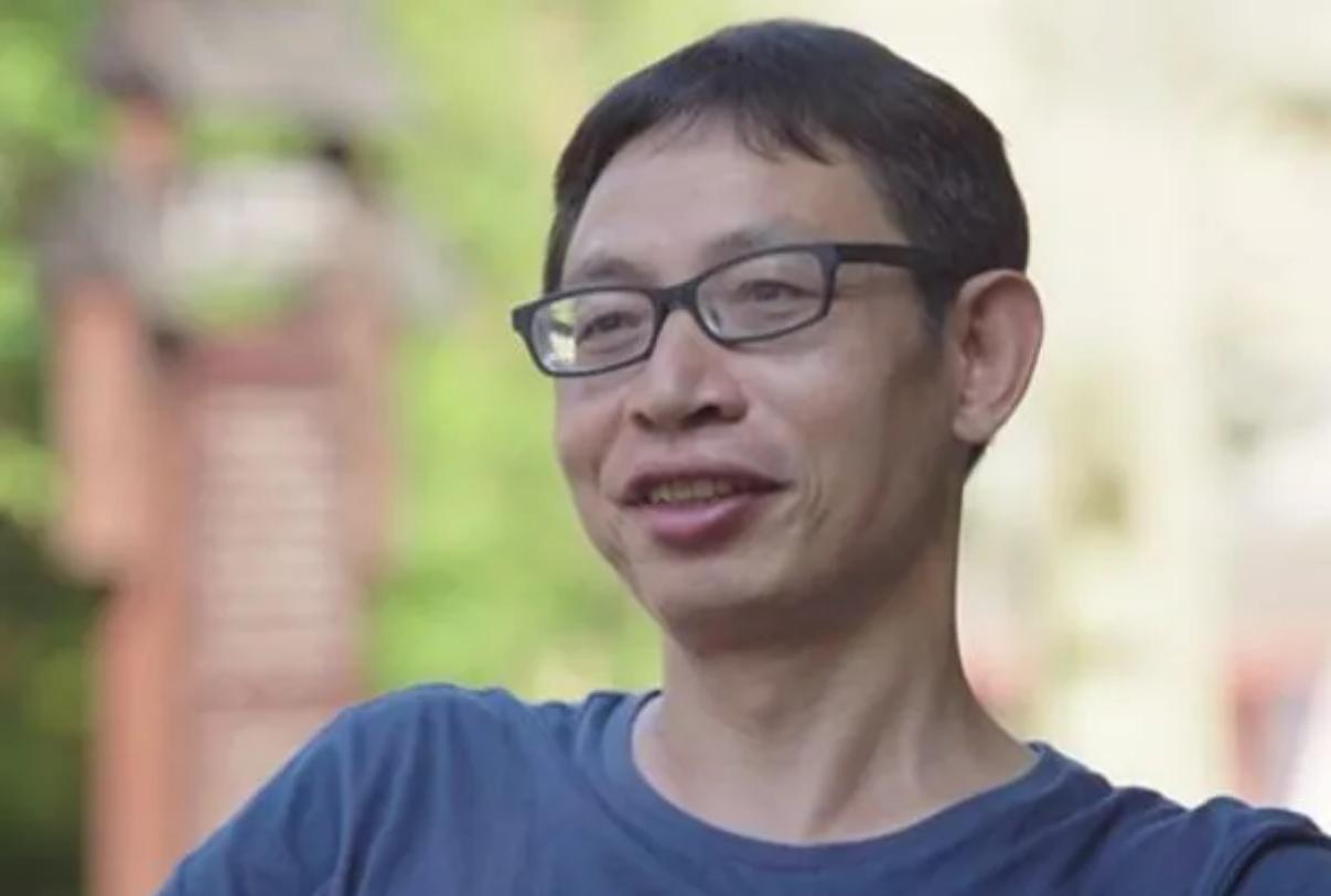 2008年汶川地震，丢下学生逃跑的北大才子范美忠，后来怎么样了？