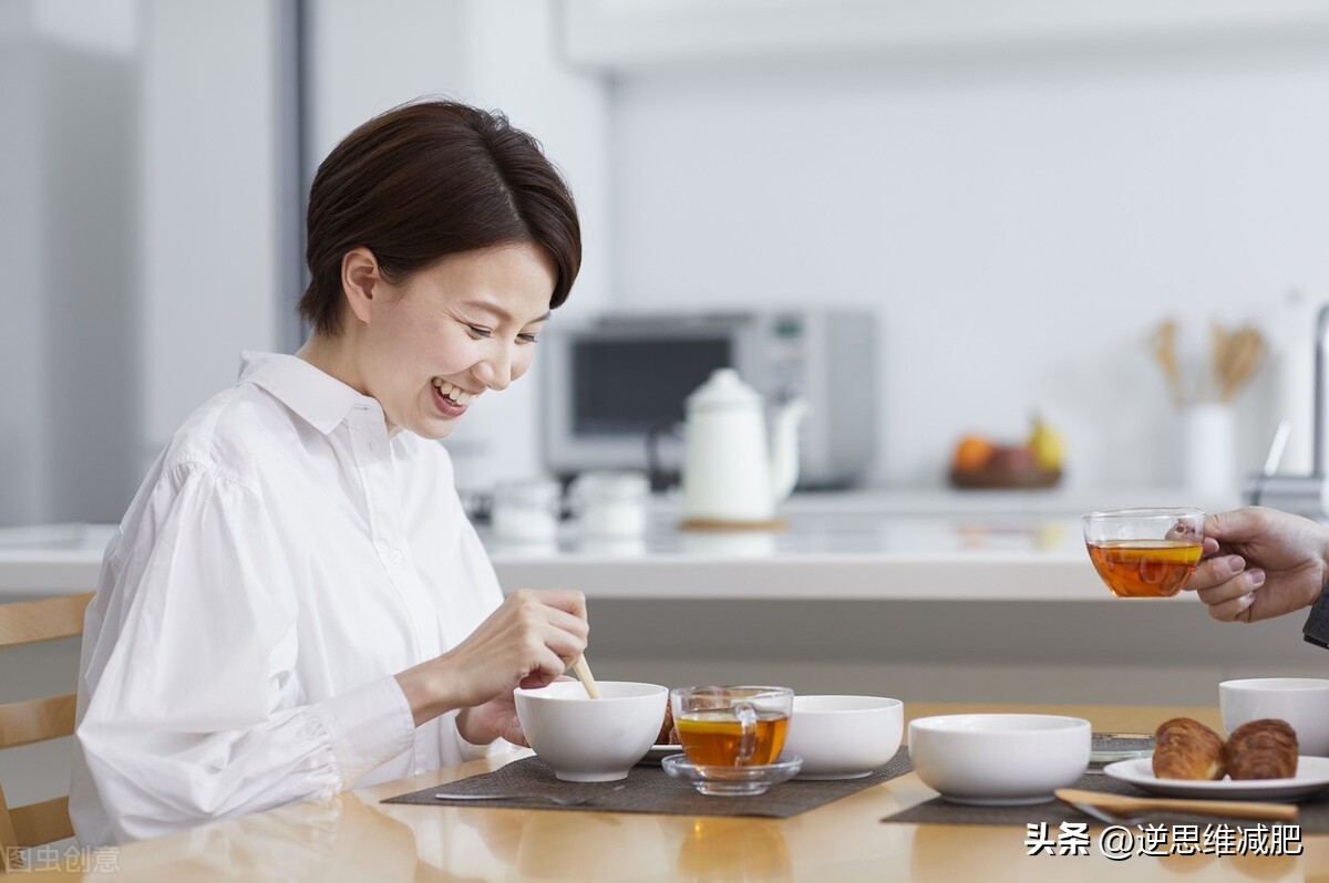 减肥不用节食按照食谱吃就好,减肥根本不需要饥饿感
