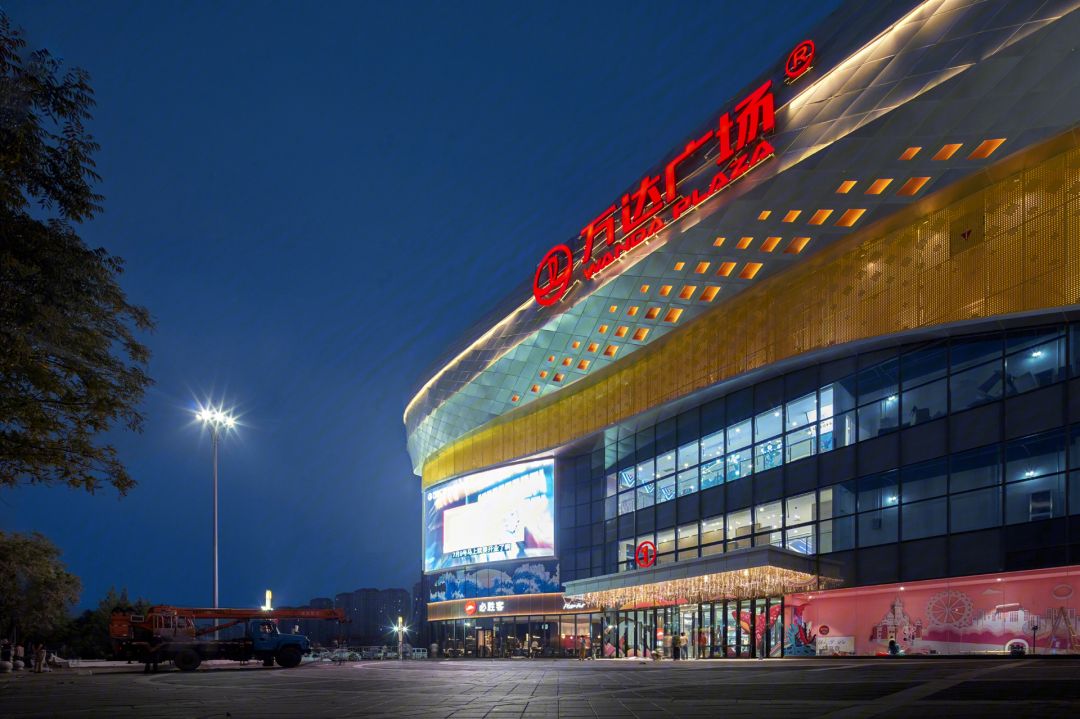 王思聪谈王健林现状,王健林4000亿负债怎么回事