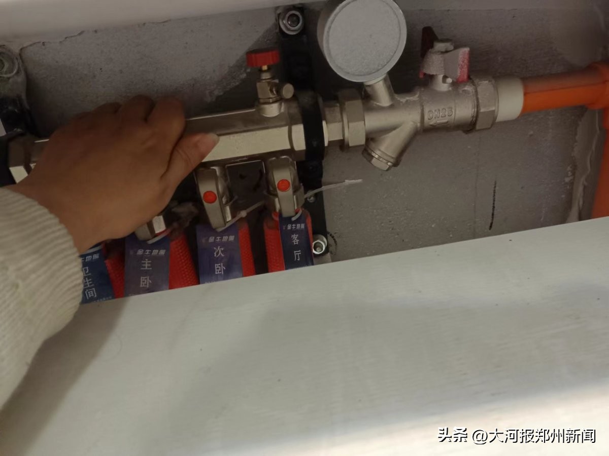 大河问暖：“龙翔小区交房四年暖气啥时候能通？”后续二