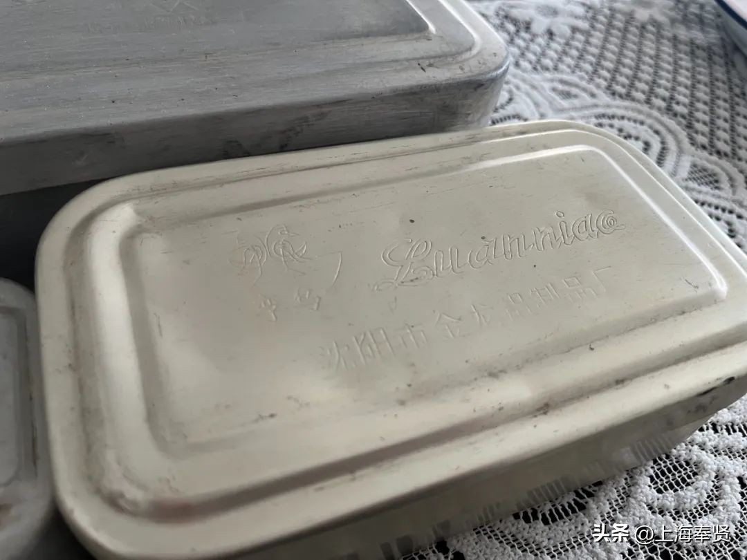 童年回忆饭盒泡面,童年回忆老式带柄铝饭盒