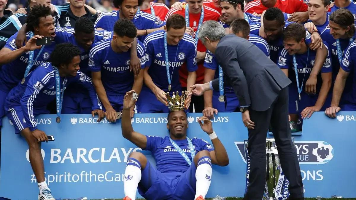 足球名人堂：他凭一己之力阻止了一场战争，是当之无愧的国家英雄