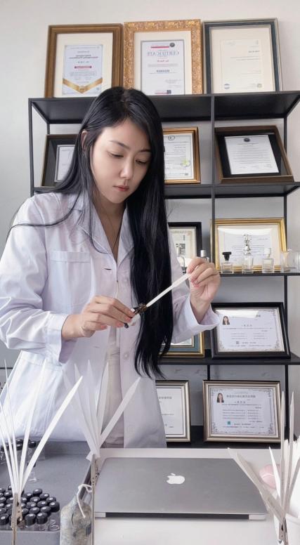 ZUYUEXI中国香氛设计师祖悦茜