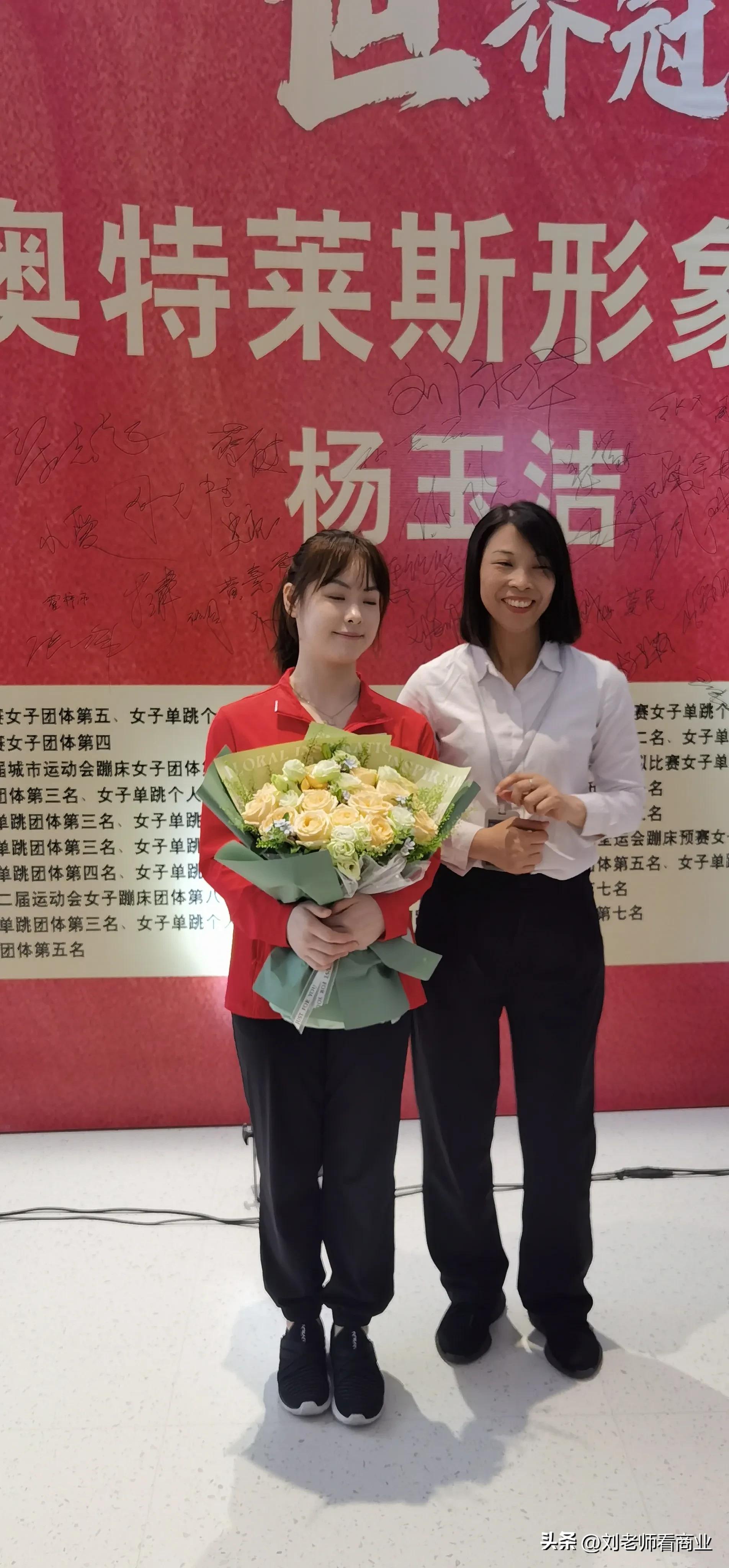 长华汇奥特莱斯,佛山长华汇奥特莱斯开业