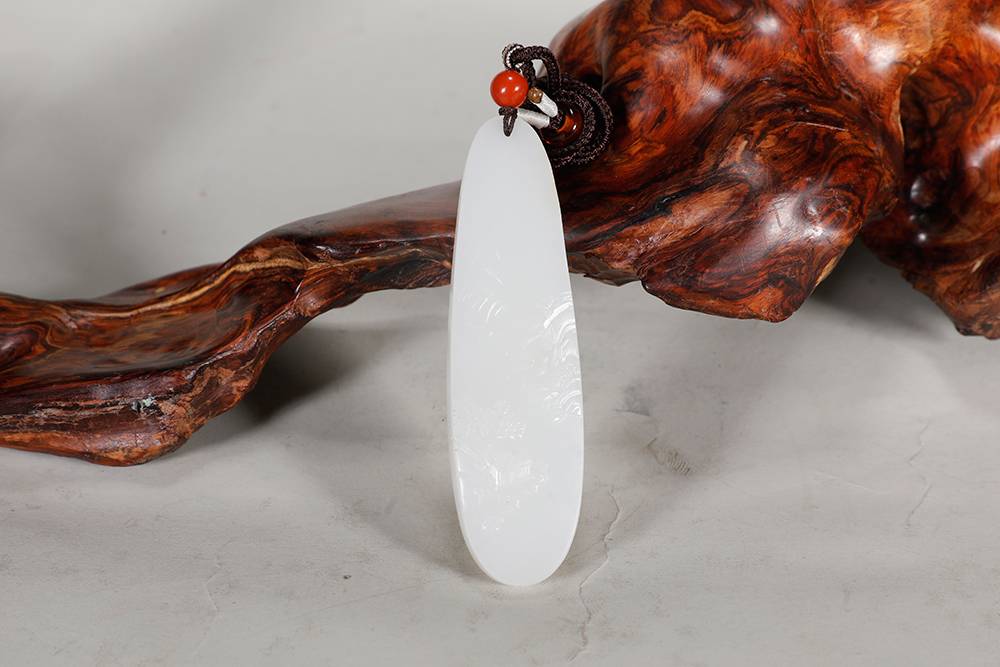 苏然玉雕的作品值得收藏么,王平和苏然哪个玉雕大师名气更大