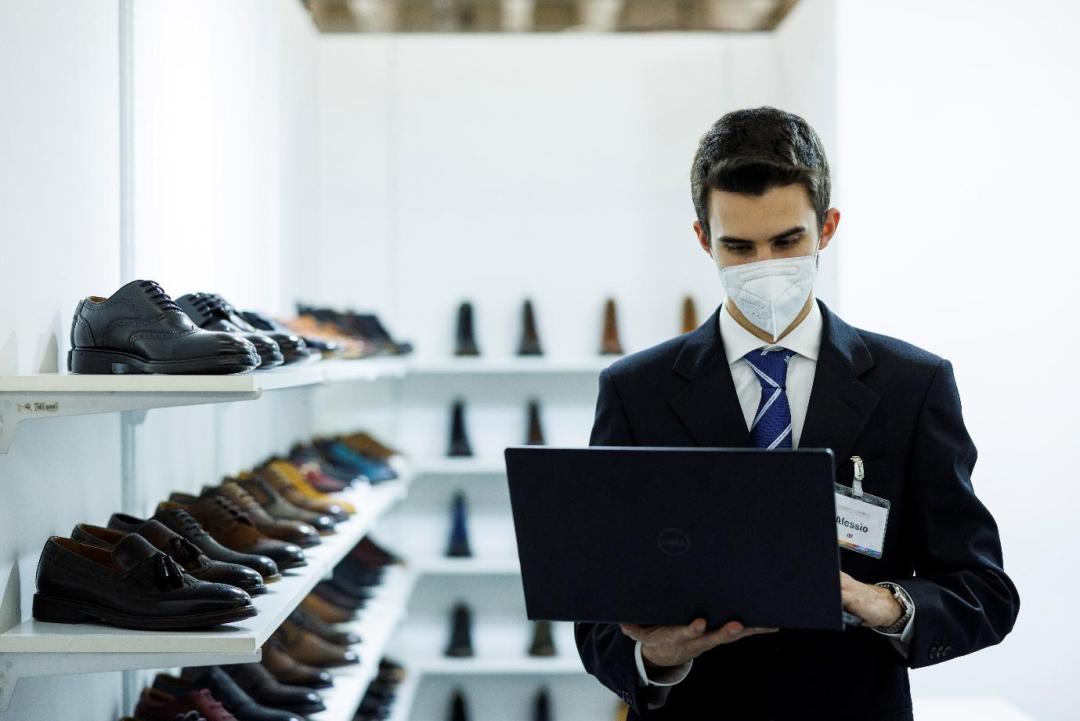 意大利加达箱包展,吸引180余位国际客户到访