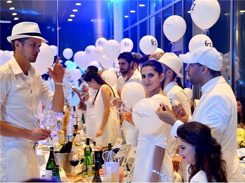 用过去将来时表示未实现的动作,过去将来时表示未完成吗