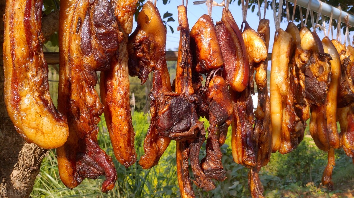 腌腊肉一斤肉放多少盐最合适,腊肉腌制方法10斤肉放多少盐最佳