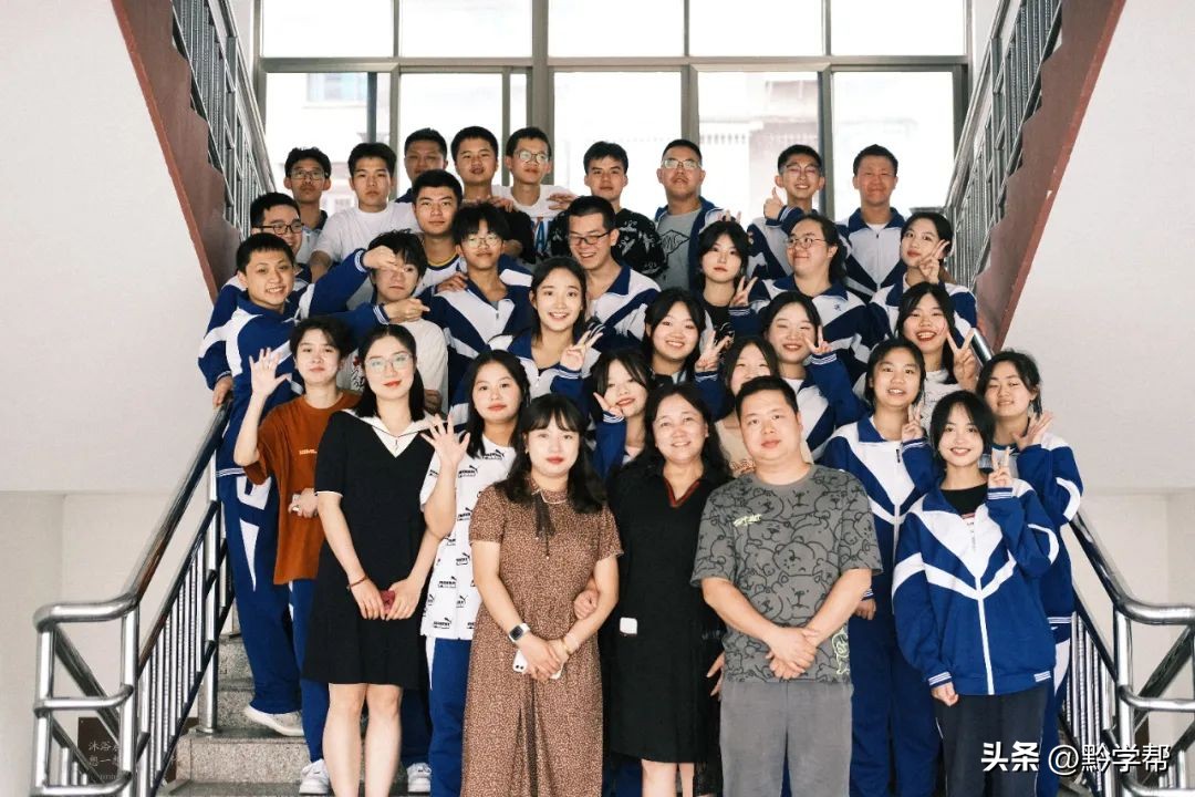 贵阳一中21年毕业照,一中实验23届