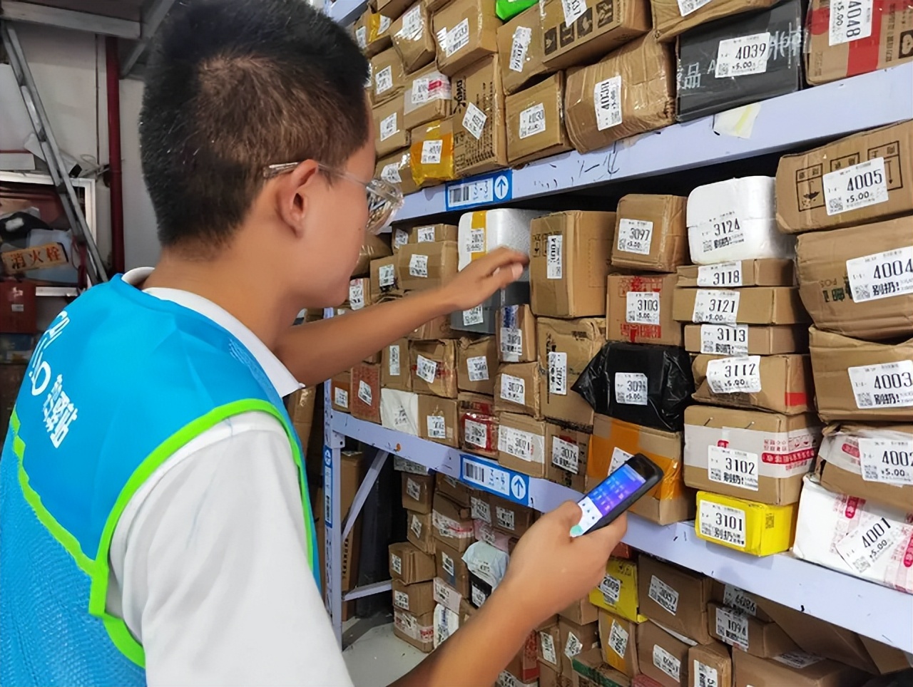 菜鸟驿站自动取件柜怎么赚钱,菜鸟驿站免费取件怎么赚钱