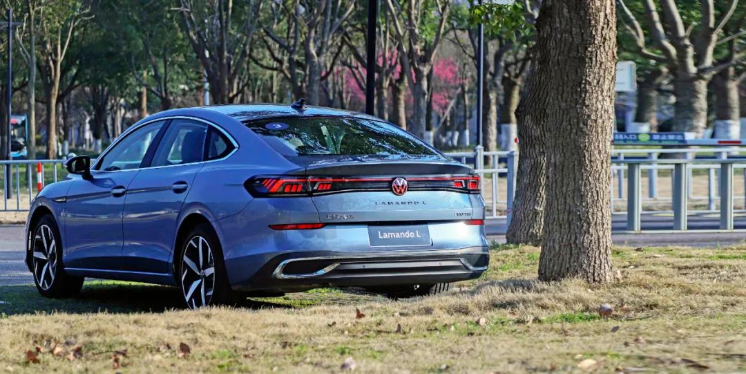 凌渡L和大众cc车身哪个宽,凌渡比速腾宽多少毫米