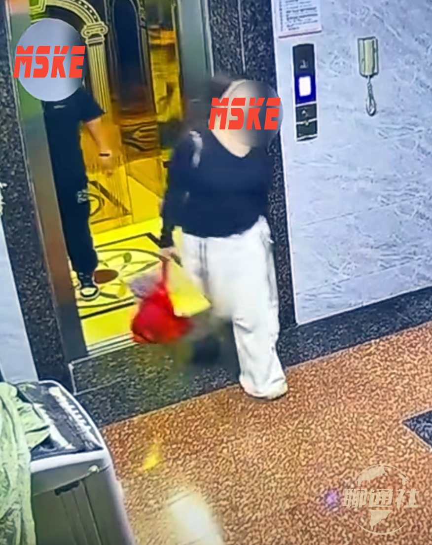 女子凌晨四点独坐电梯遭男子尾随,女子等电梯时遭陌生男子身后猛撞