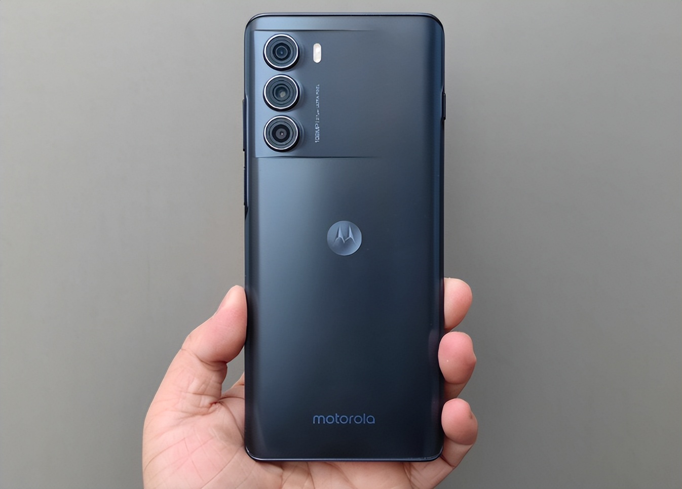 现在买手机性价比高的是哪款手机,现在买手机买哪几款手机性价比高