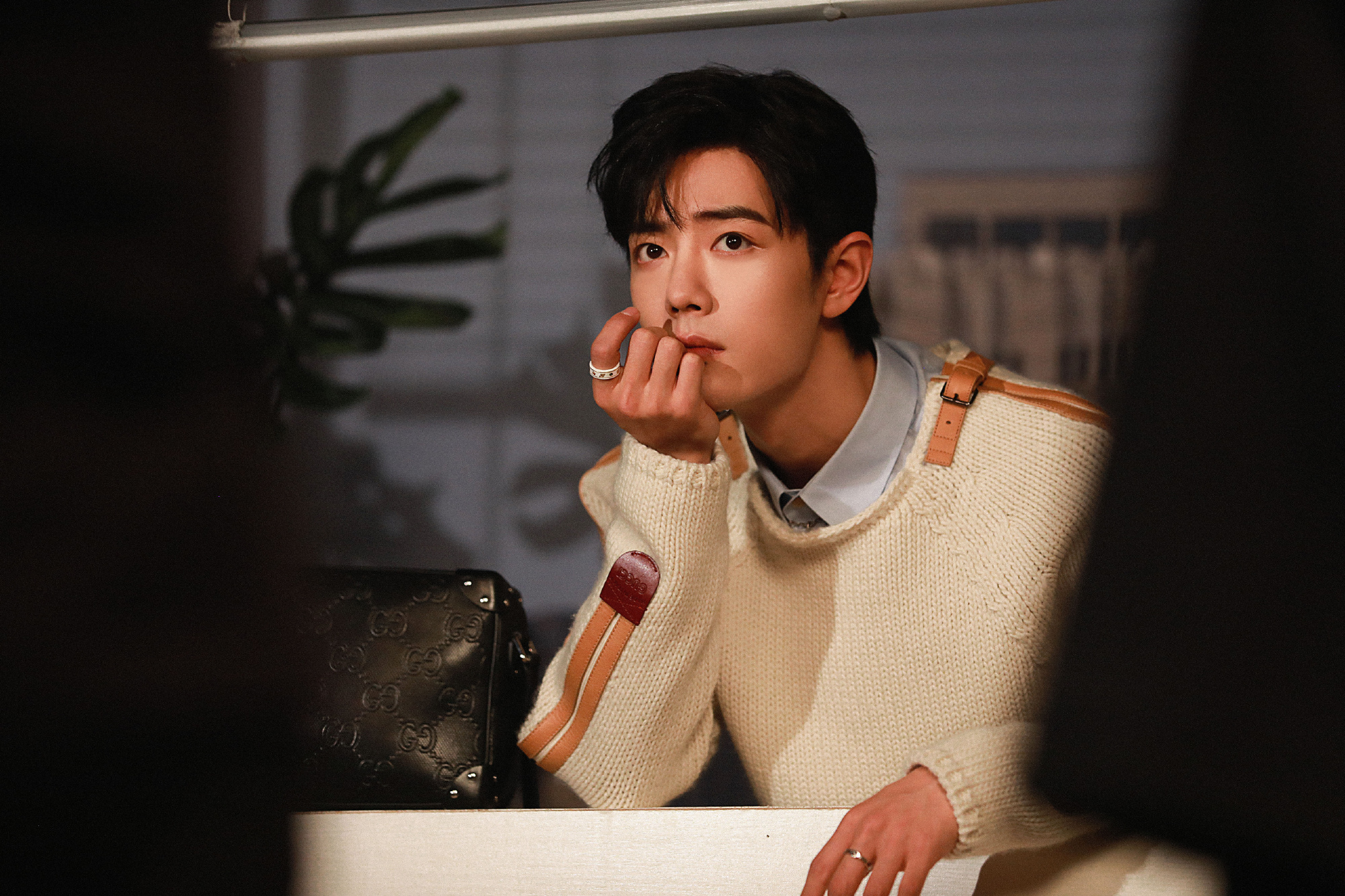 塞给肖战的饼能有多离谱？粉丝：买定离手，坐等看戏