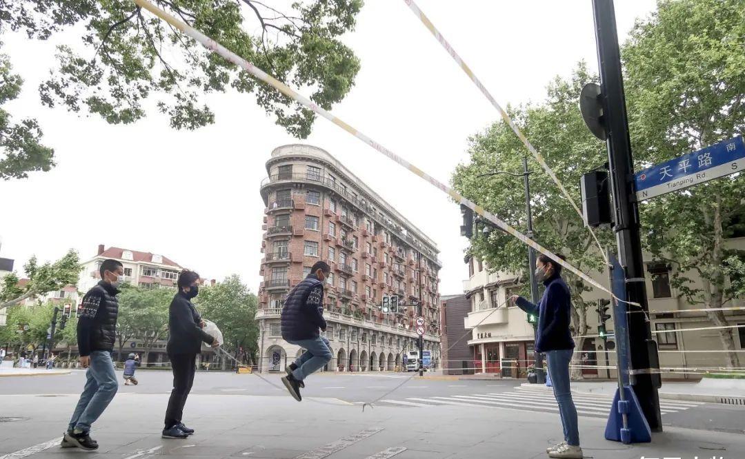 疫情终会过去，但上海人的“心伤”该如何治愈？