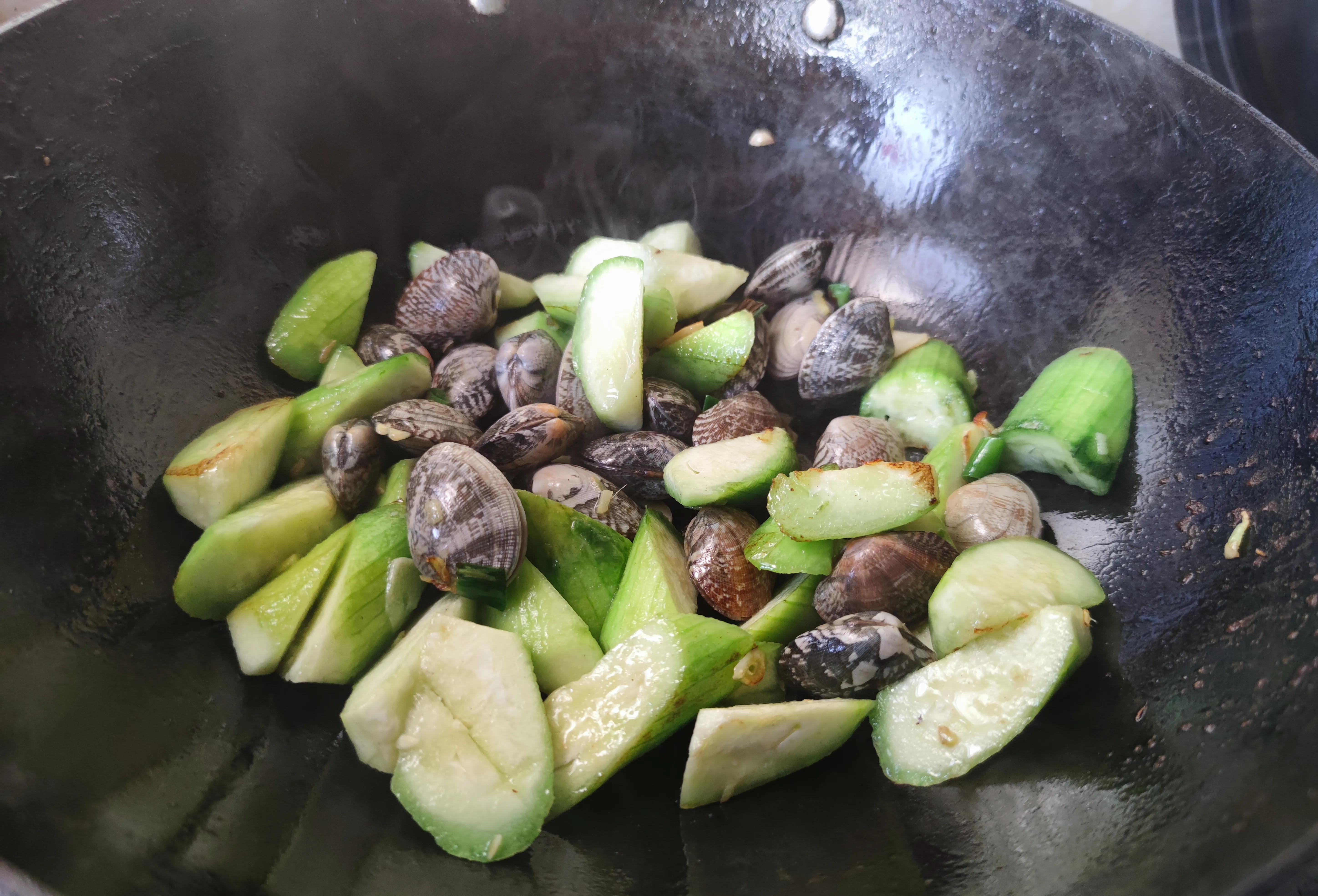 夏季养生应少吃这3种寒性食物,明日入伏建议大家少吃绿豆和生姜