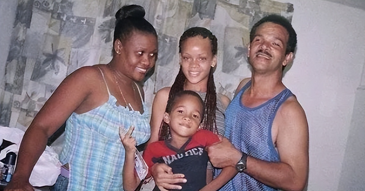 蕾哈娜赚钱能力,蕾哈娜最赚钱歌手