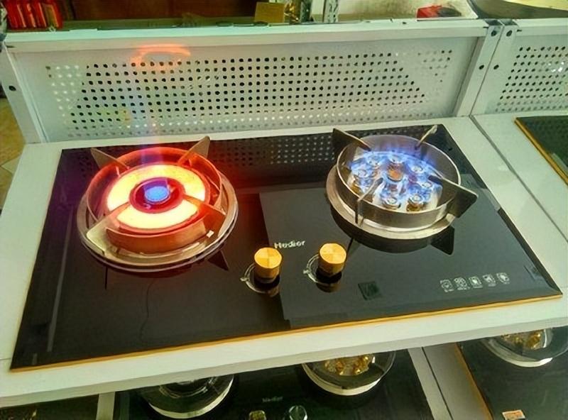 为什么很多人都开始嫌弃“燃气灶”？看完才知道，他们是真聪明
