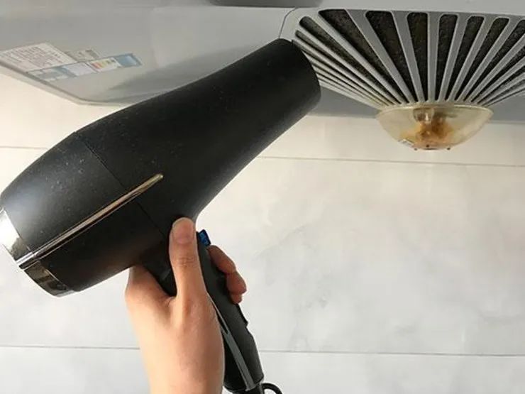 油烟机清理油垢,集成灶怎么清理油烟机油垢视频