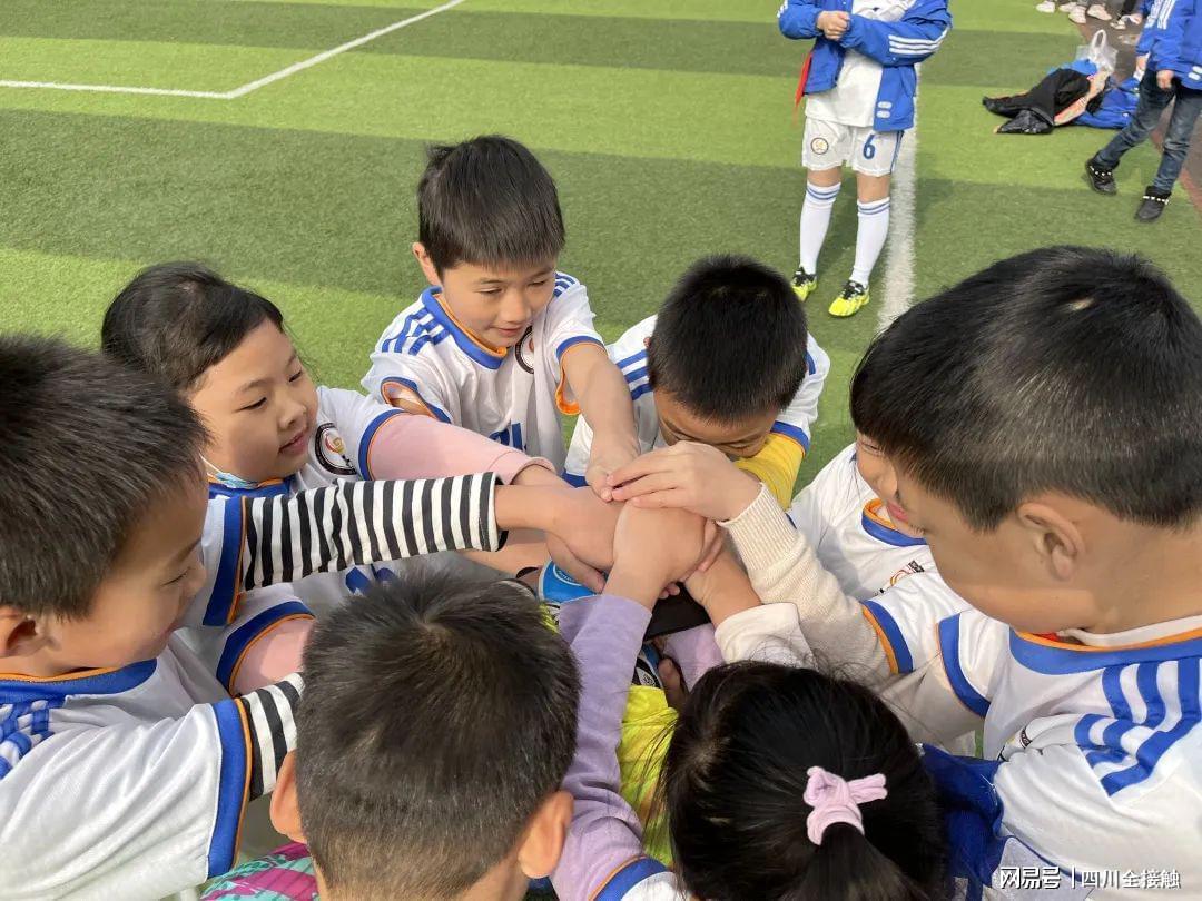 少年展风采运动向未来,足球少年风采展