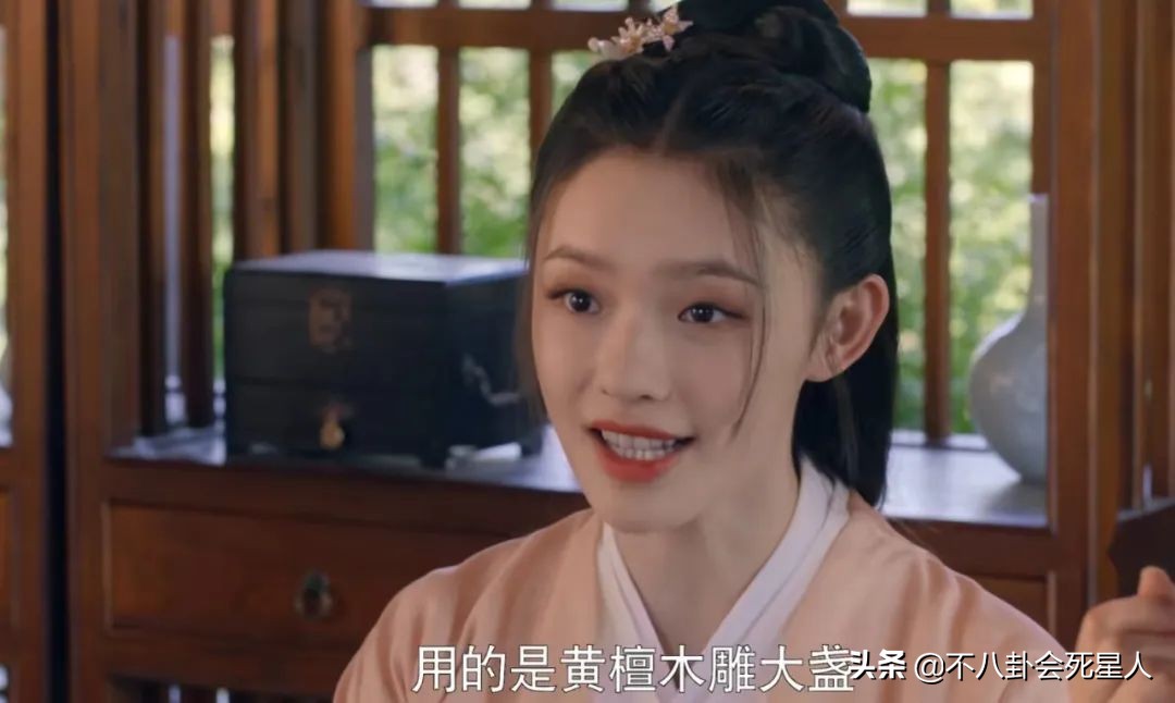 假头发假鼻子,假头发和假肚皮