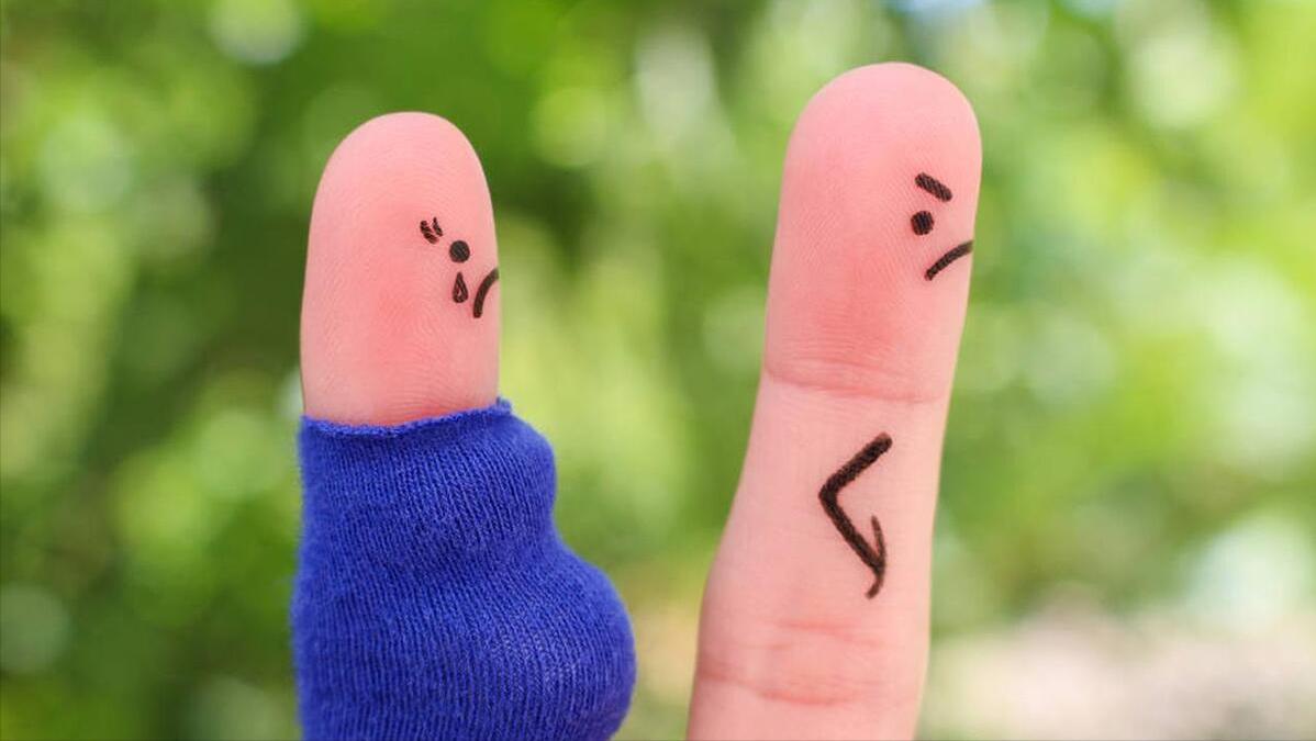 单亲家庭长大的孩子性格有问题,单亲家庭孩子两种人格